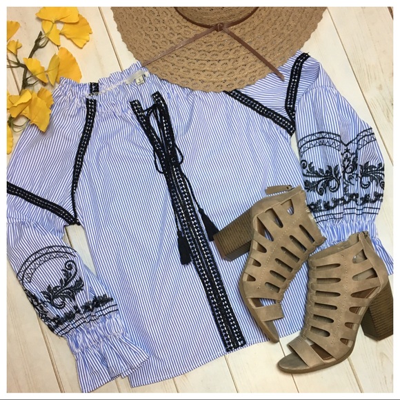 LAST ONE❗️ Embroidered pin stripe tassel tie top - Picture 4 of 4